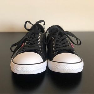 Levi's Women’s Stan Buck Sneakers, Black/White, Size 8.5 (Like New)